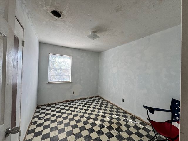 2305 Cottonwood Place, Springdale, AR 727