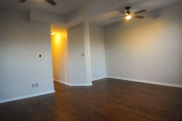 867 E Pershing Road 2, Chicago, IL 60653