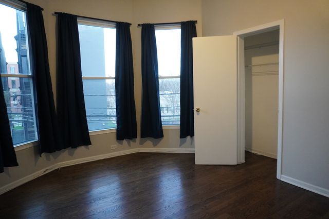 867 E Pershing Road 2, Chicago, IL 60653