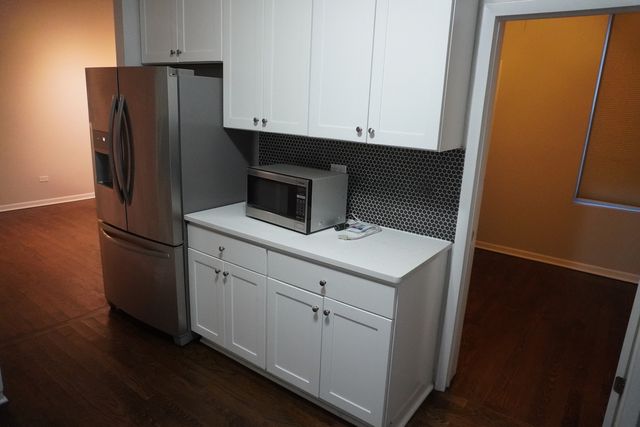 867 E Pershing Road 2, Chicago, IL 60653