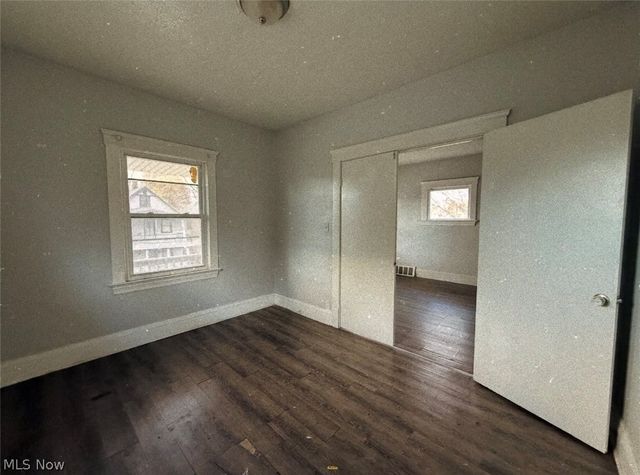 12106 Forest Avenue DOWN, Cleveland, OH 44120