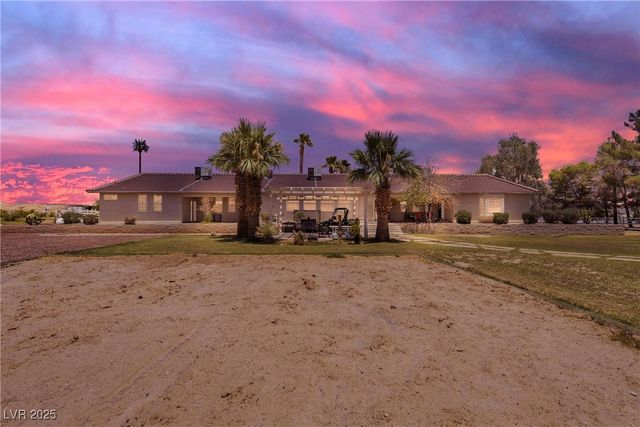 825 West Ryan Avenue, Overton, NV 89040