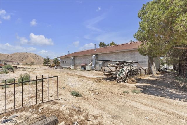 825 West Ryan Avenue, Overton, NV 89040