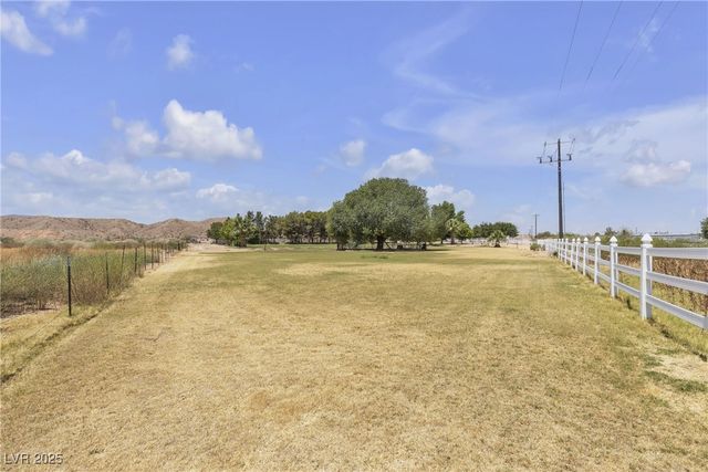 825 West Ryan Avenue, Overton, NV 89040