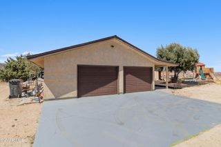 8734 Vientos Drive, Leona Valley, CA 93551