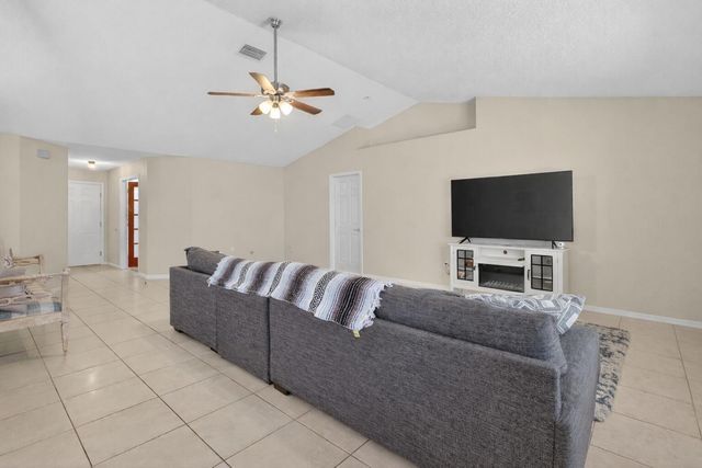 2979 SW Moody Terrace, Port St. Lucie, FL 34953