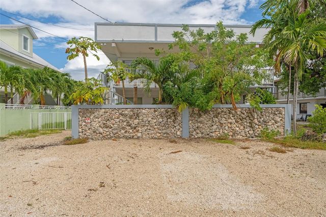 174 Corrine Pl, Key Largo, FL 33037