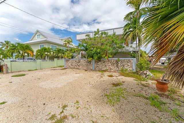 174 Corrine Pl, Key Largo, FL 33037