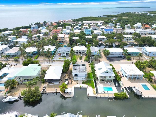 174 Corrine Pl, Key Largo, FL 33037