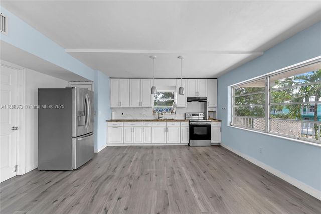 174 Corrine Pl, Key Largo, FL 33037