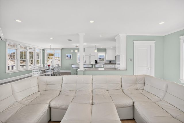 94 Horsefoot Path, Dennis, MA 02638