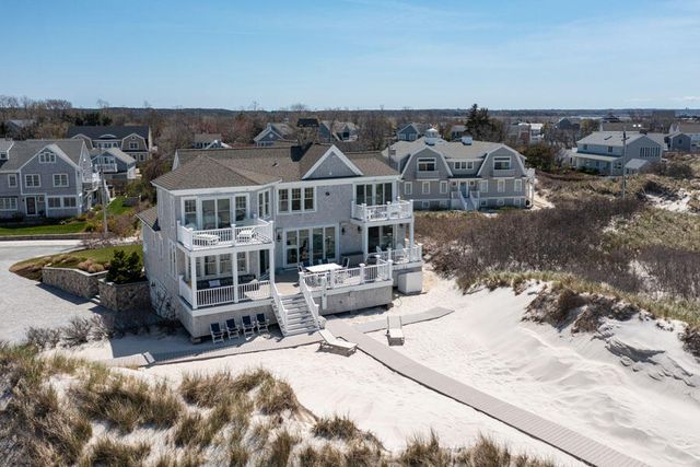 94 Horsefoot Path, Dennis, MA 02638