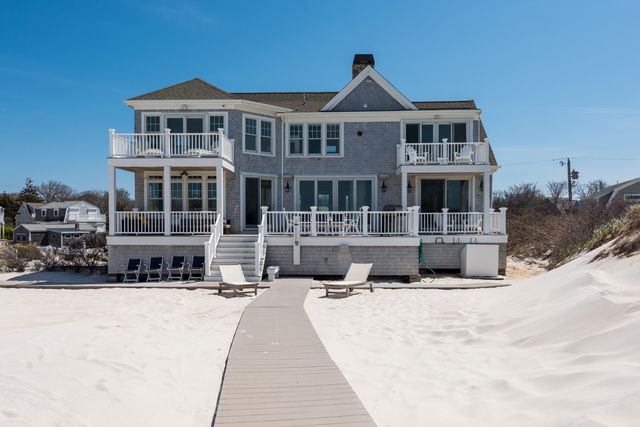 94 Horsefoot Path, Dennis, MA 02638