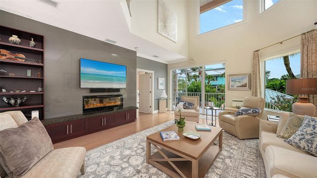 3942 HAMILTON CLUB CIRCLE 13, Sarasota, FL 34242