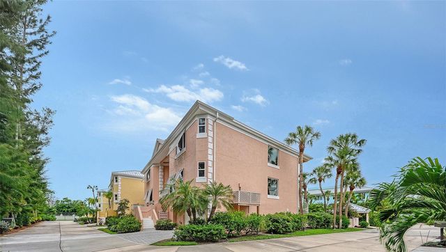 3942 HAMILTON CLUB CIRCLE 13, Sarasota, FL 34242