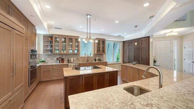 3942 HAMILTON CLUB CIRCLE 13, Sarasota, FL 34242