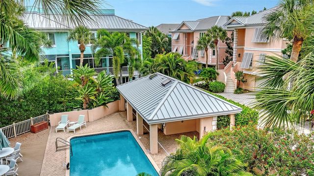 3942 HAMILTON CLUB CIRCLE 13, Sarasota, FL 34242
