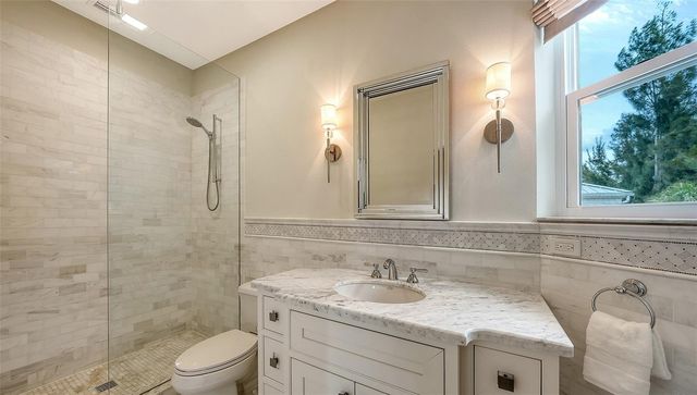 3942 HAMILTON CLUB CIRCLE 13, Sarasota, FL 34242