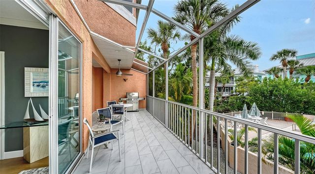 3942 HAMILTON CLUB CIRCLE 13, Sarasota, FL 34242