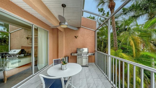 3942 HAMILTON CLUB CIRCLE 13, Sarasota, FL 34242