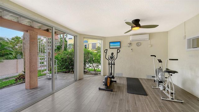 3942 HAMILTON CLUB CIRCLE 13, Sarasota, FL 34242