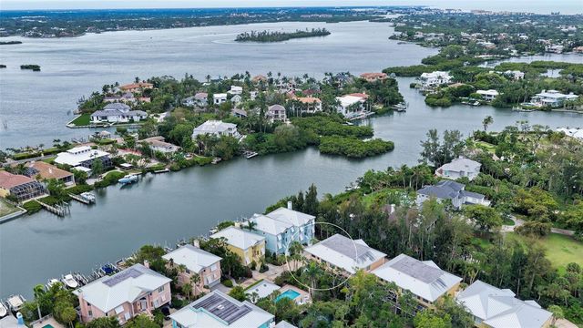 3942 HAMILTON CLUB CIRCLE 13, Sarasota, FL 34242