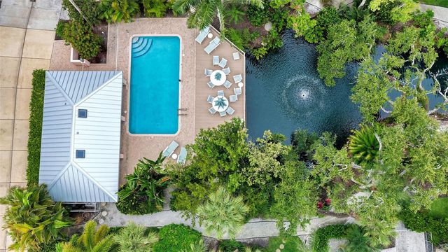 3942 HAMILTON CLUB CIRCLE 13, Sarasota, FL 34242