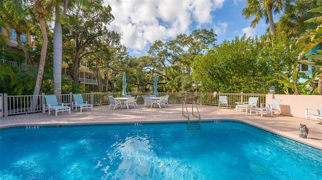 3942 HAMILTON CLUB CIRCLE 13, Sarasota, FL 34242