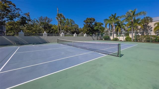 3942 HAMILTON CLUB CIRCLE 13, Sarasota, FL 34242