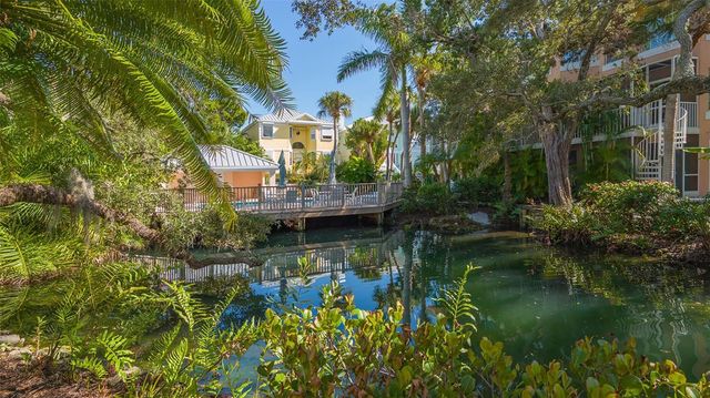 3942 HAMILTON CLUB CIRCLE 13, Sarasota, FL 34242