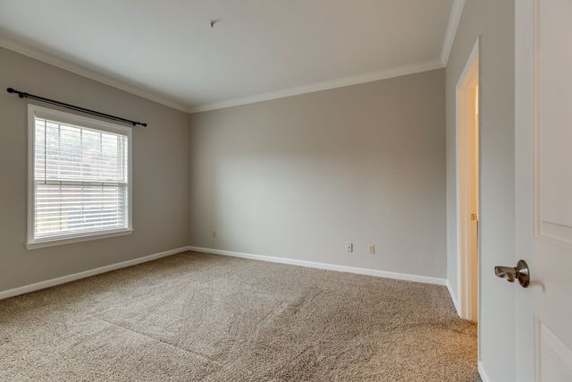 120 W End Pl, Nashville, TN 37205