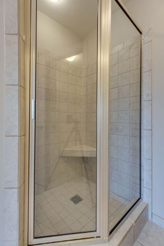 120 W End Pl, Nashville, TN 37205