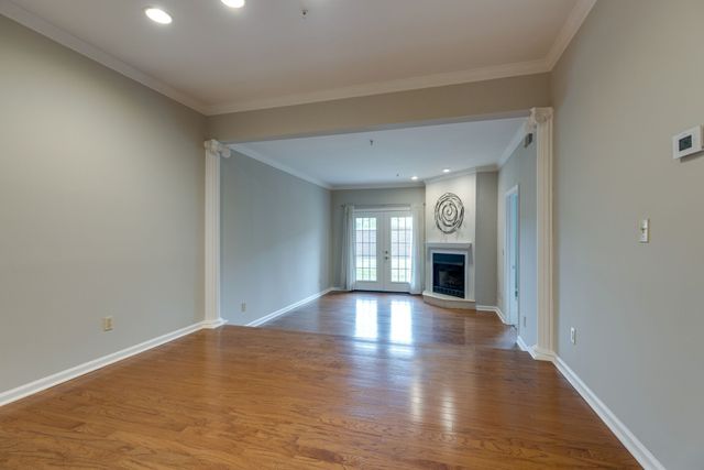 120 W End Pl, Nashville, TN 37205