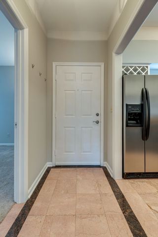 120 W End Pl, Nashville, TN 37205