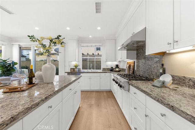 112 Velvet Leaf, Irvine, CA 92620