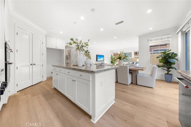 112 Velvet Leaf, Irvine, CA 92620