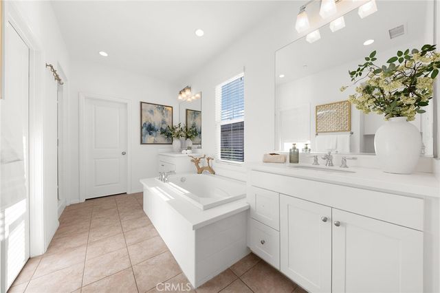 112 Velvet Leaf, Irvine, CA 92620