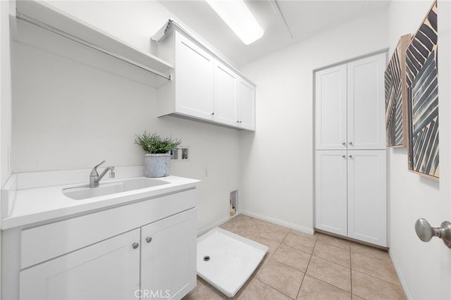 112 Velvet Leaf, Irvine, CA 92620