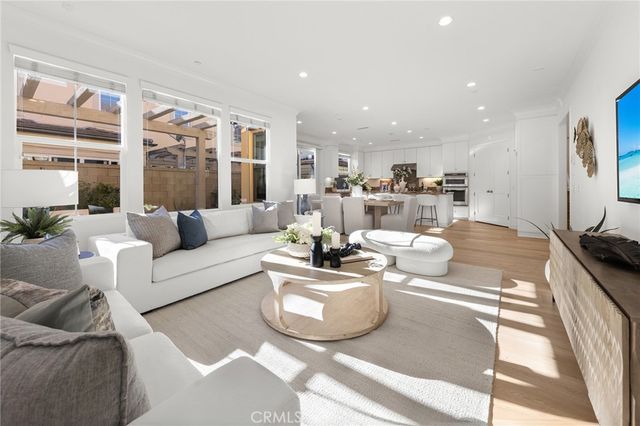 112 Velvet Leaf, Irvine, CA 92620