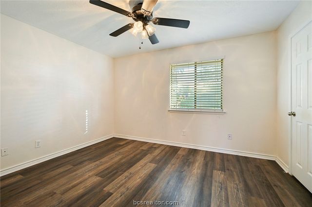 1900 Dartmouth A-5, College Station, TX 77840