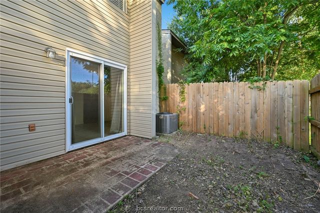 1900 Dartmouth A-5, College Station, TX 77840