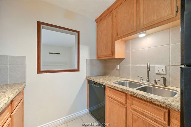 1900 Dartmouth A-5, College Station, TX 77840