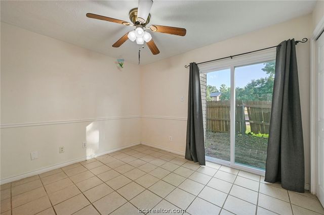 1900 Dartmouth A-5, College Station, TX 77840