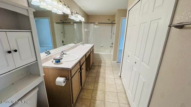 7800 POINT MEADOWS Drive 535, Jacksonville, FL 32256