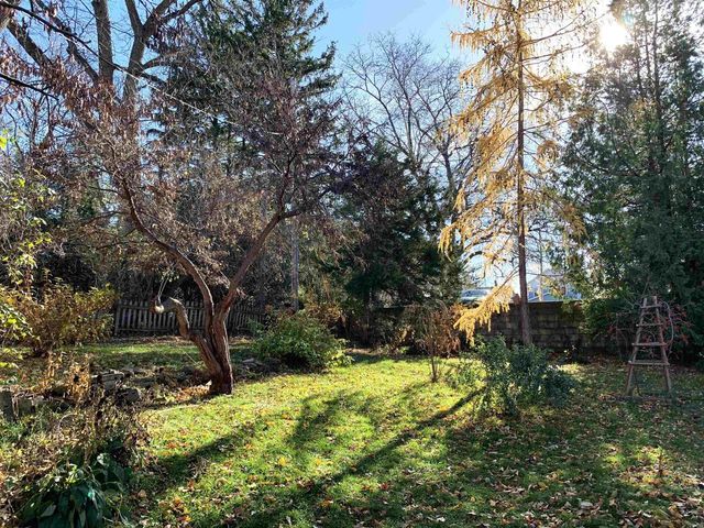 615 W Mackie Street, Beaver Dam, WI 53916