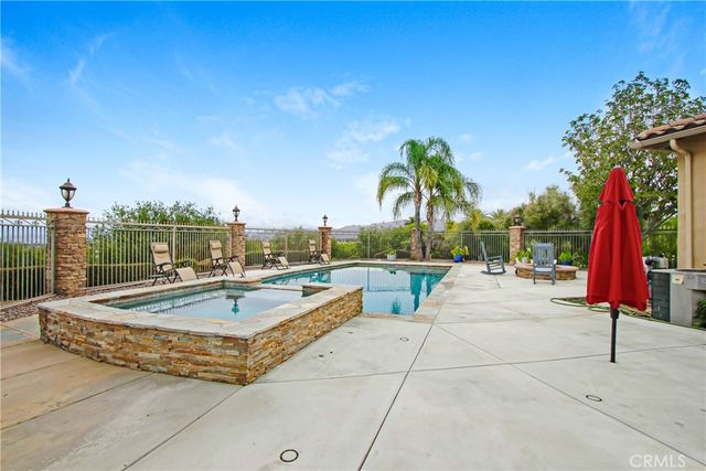 498 Green Orchard, Riverside, CA 92506