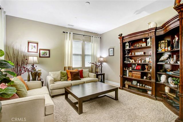 498 Green Orchard, Riverside, CA 92506