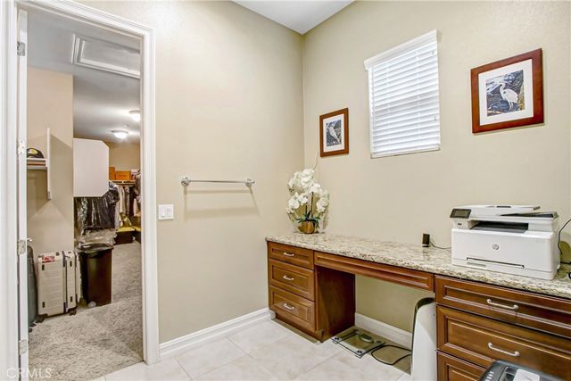 498 Green Orchard, Riverside, CA 92506