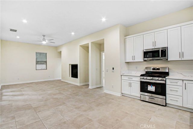 498 Green Orchard, Riverside, CA 92506