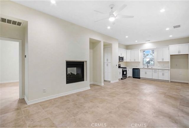 498 Green Orchard, Riverside, CA 92506